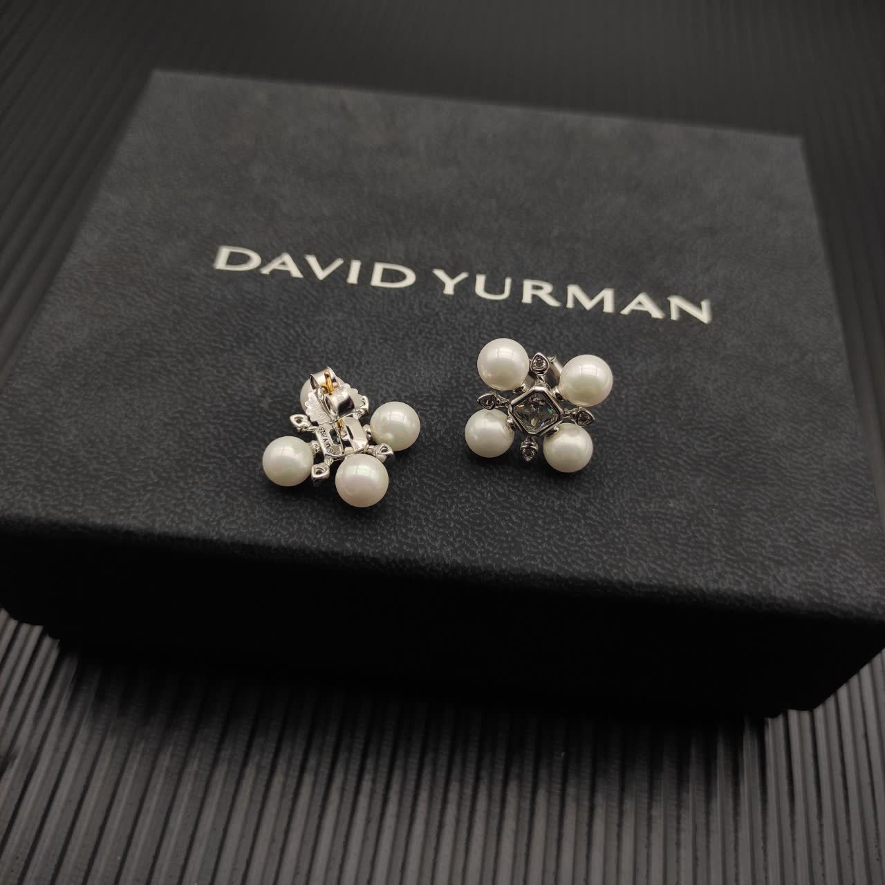 David Yurman Elegant Pearl Stud Earrings with Diamond Accents